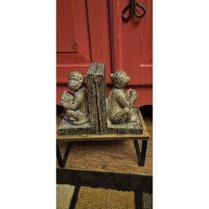 Monkeys Holding Coconuts Bookends Brown Resin Wood Look  8 Inch Tall HTF Read